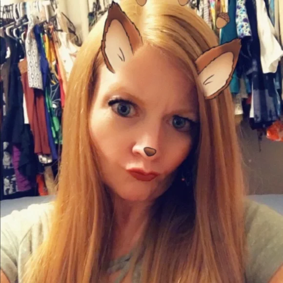 5lb Quality Clothing Mystery Box Bundle! - Picture 5 of 6